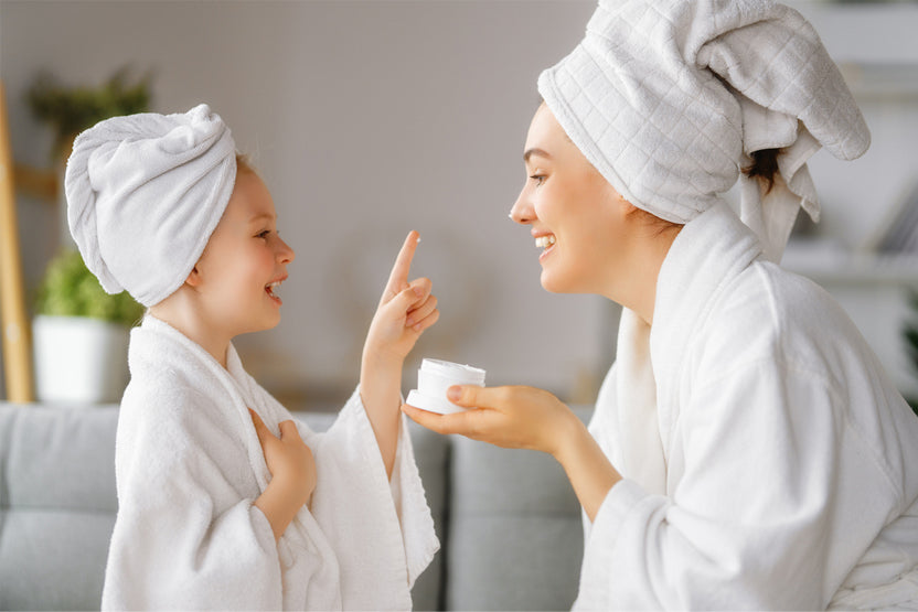 Mother and daughter after a bath|busy-mums